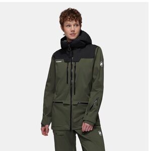 Never Worn Mammut Women's Haldigrat Ski Jacket and Bibs